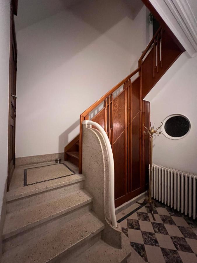Charmante Art Deco Rijwoning Остенде Екстериор снимка